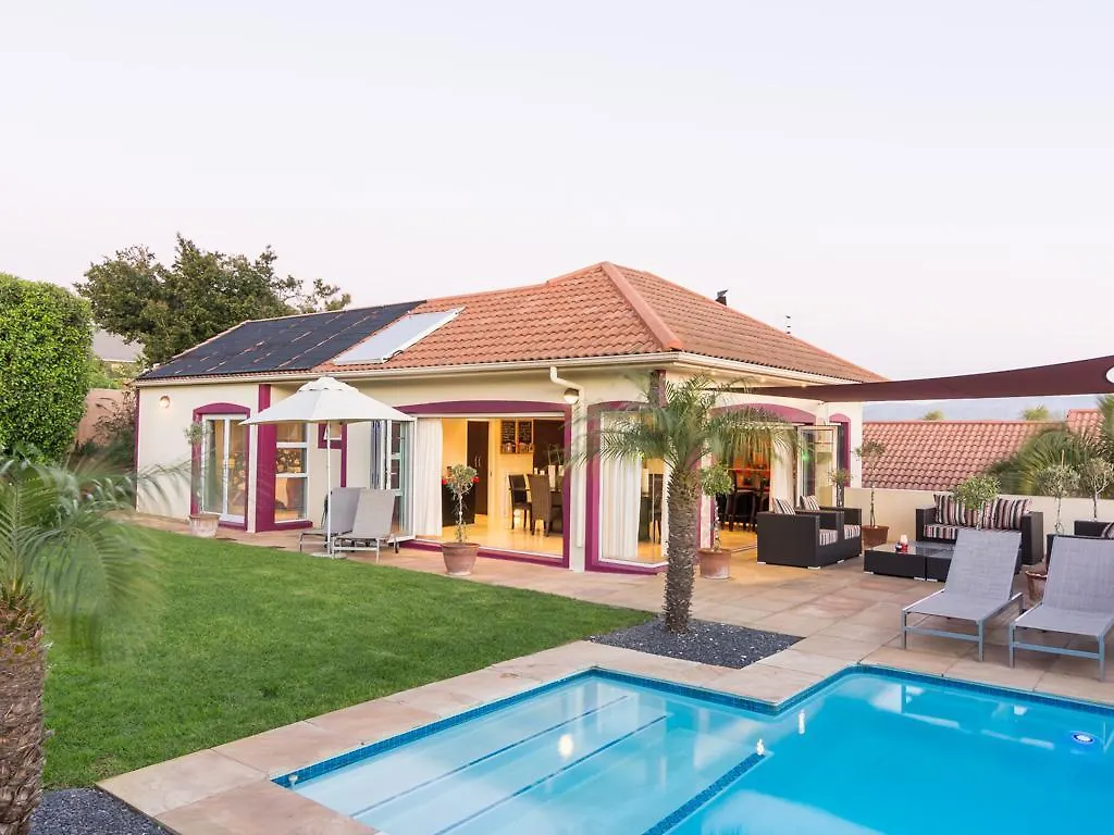 Pink Rose Guesthouse And Spa Gay Men Only Somerset West 4*,  South Africa